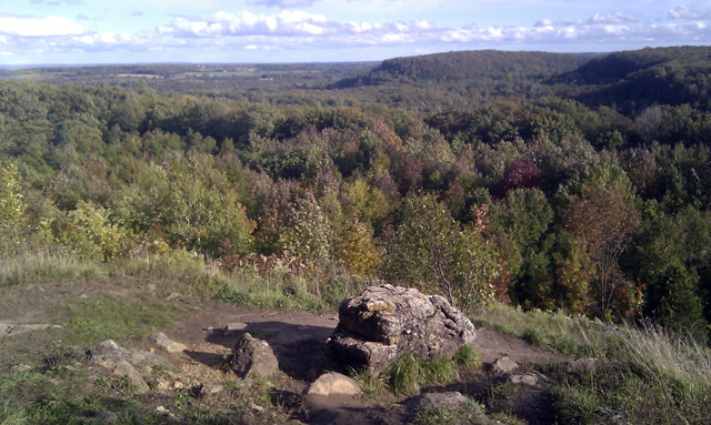 Mono Cliffs in the Fall